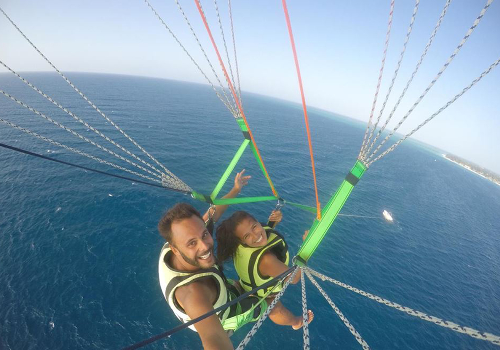 PARASAILING IN ZANZIBAR